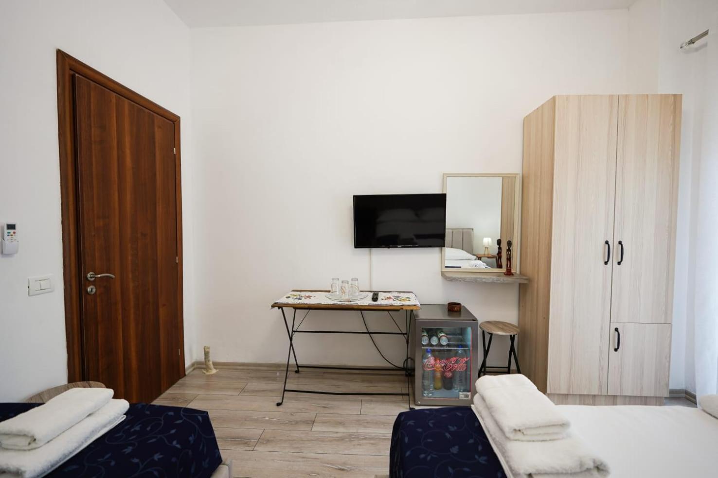 View City Apartments Gjirokaster Exterior photo